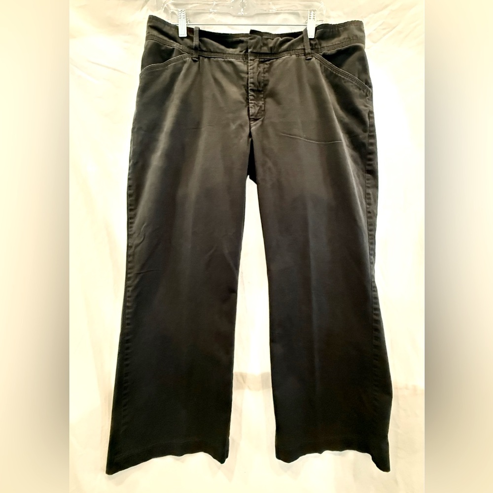 Lee Women's Black Straight Leg Pants